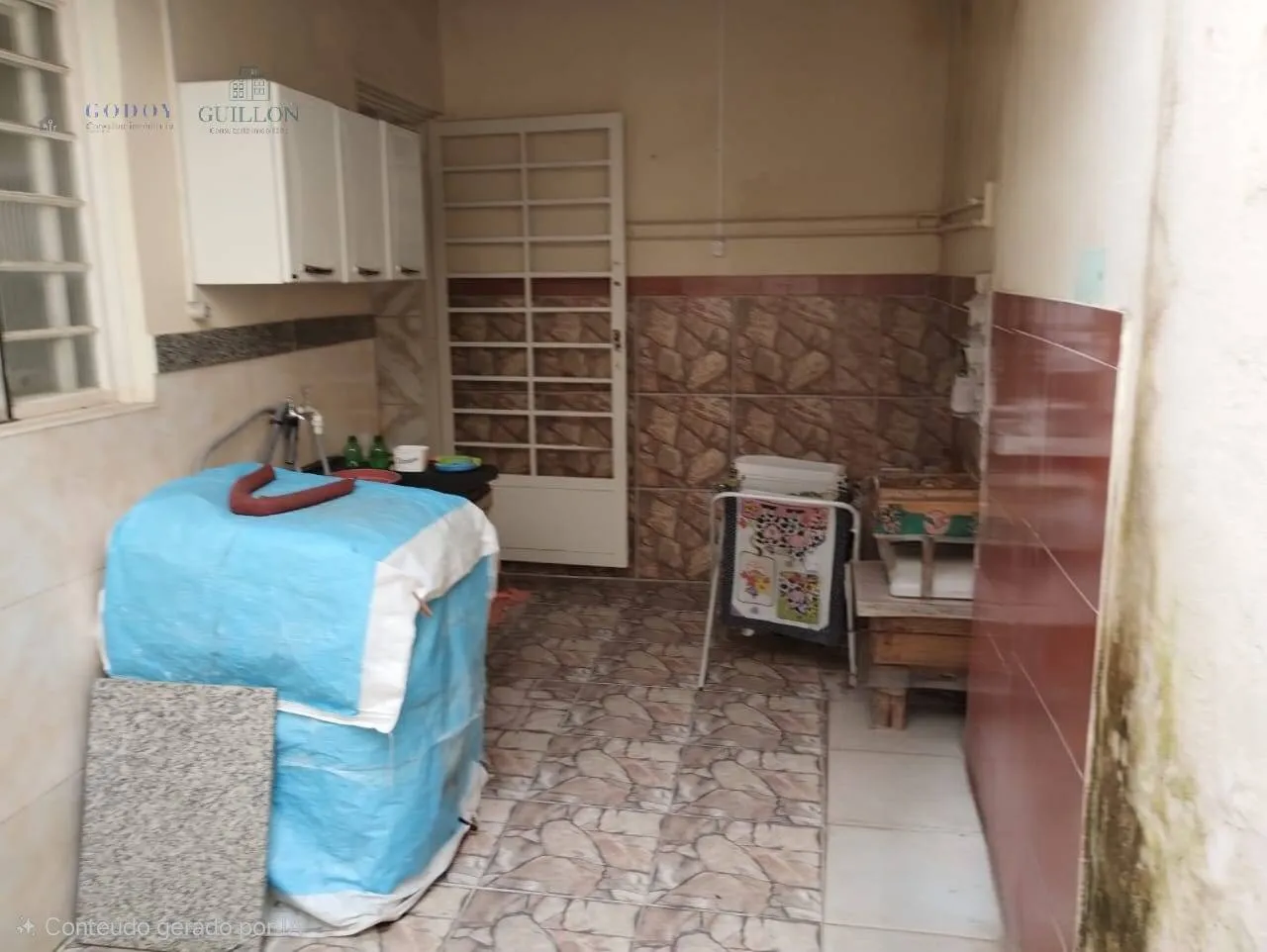 Imagem Renda Garantida e Ótima Localização: 2 Casas à Venda em Bairro Consolidado