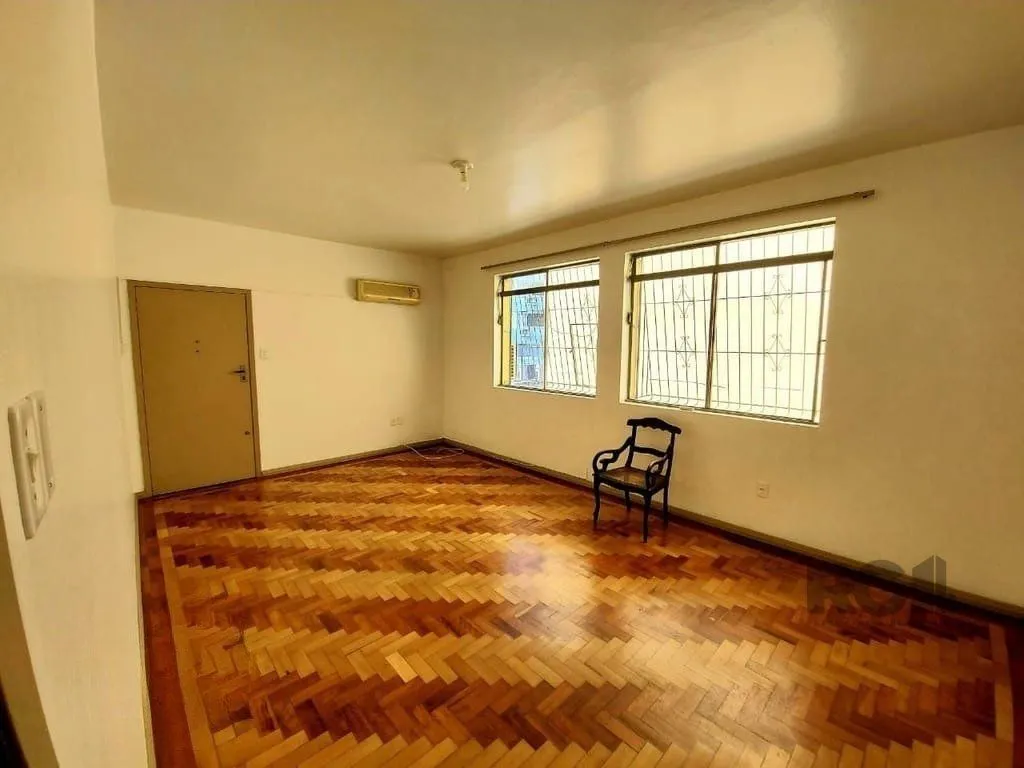 Imagem Excelente apartamento de 135m² com 5 dormitórios.