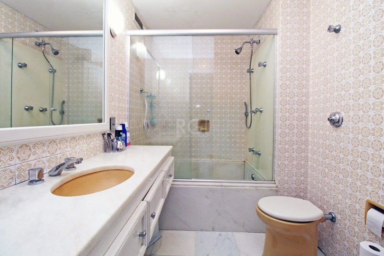 Imagem Apartamento para Venda - 245.75m², 3 dormitórios, sendo 1 suites, 2 vagas - Moinhos de Vento