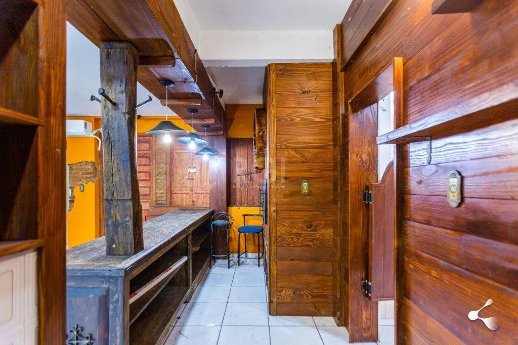 Imagem Casa para Venda - 500m², 3 dormitórios, sendo 3 suites, 4 vagas - Vila Ipiranga