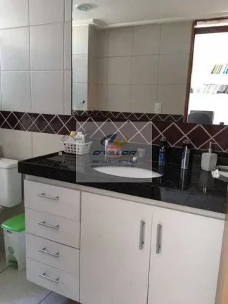 Imagem Vendo Apartamento com 220 m², 4 suítes com varandas + DCE, sala p/ 2 ambientes e 1 vaga