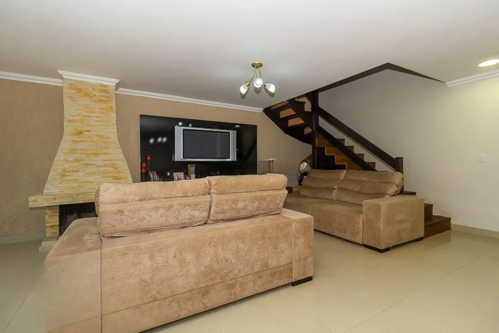 Imagem Casa de 4 dormitórios à venda no Bairro Ipanema - Porto Alegre