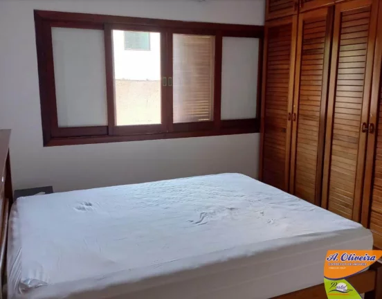 Imagem Linda Casa em Condomínio Fechado
