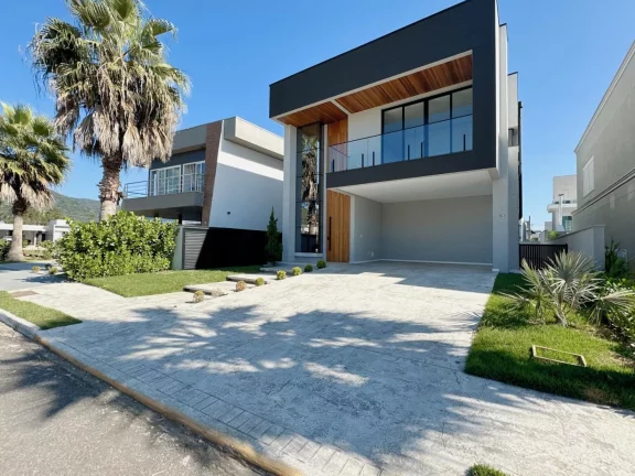 Imagem Casa em Condomínio para Venda em Camboriú, Santa Regina, 4 dormitórios, 3 suítes, 5 banheiros, 3 vagas