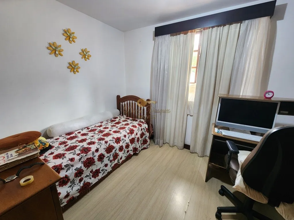 Imagem Casa em Condomínio para Venda em Teresópolis / RJ no bairro Parque do Imbui