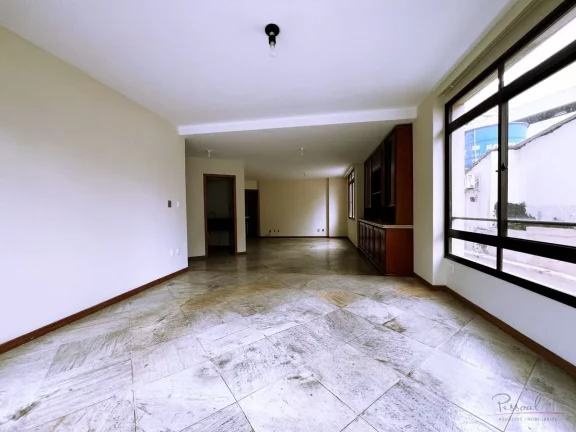 Imagem Apartamento amplo com 4 quartos, 2 vagas ao lado do Shopping Beira Mar Florianópolis! Se sua busca ...