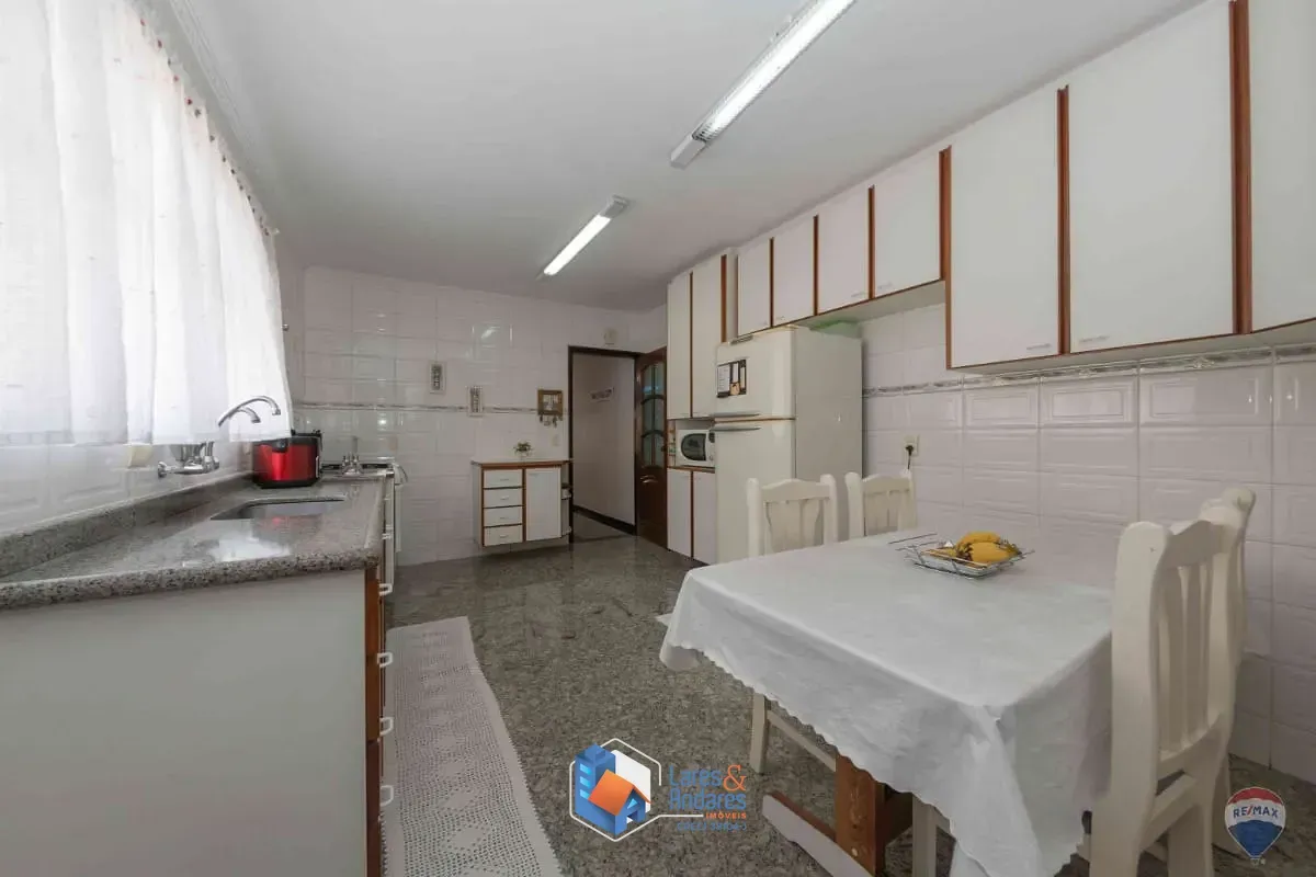 Imagem Sobrado para venda em Vila Gustavo com 3 quartos, sendo 1 suíte, 173m²