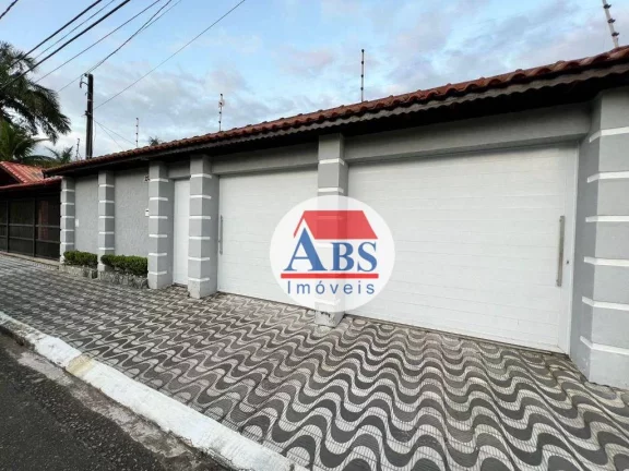 Casa Isolada com 3 Dormitórios à 200m da Praia, 188 m² por R$ 850.000 - Balneário Flórida - Praia Grande/SP