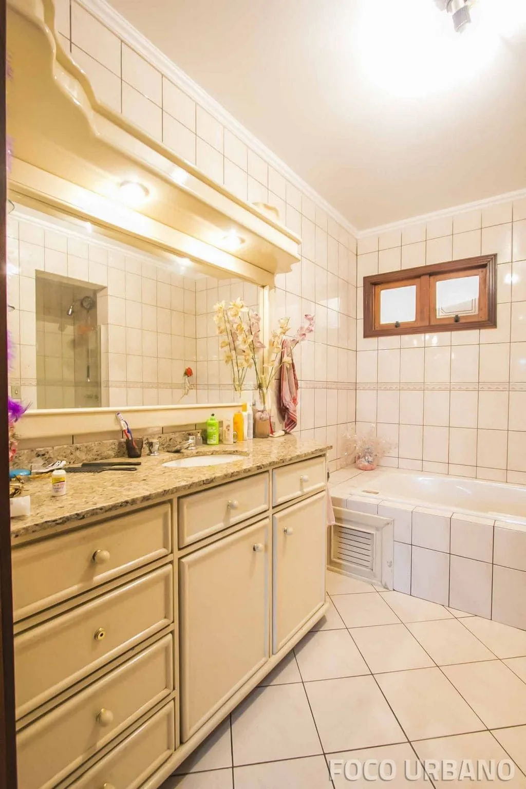 Imagem Casa 3 dormitórios à venda no Bairro Parque Santa Fé - Porto Alegre