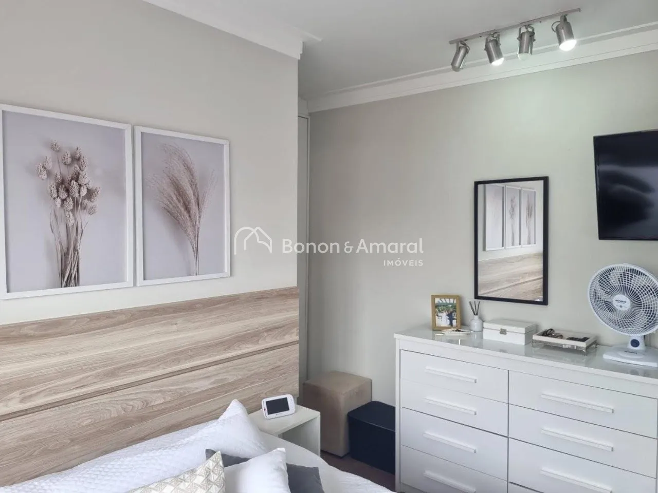 Imagem Apartamento à Venda - Taquaral, Campinas | 2 Dormitórios (1 Suíte)