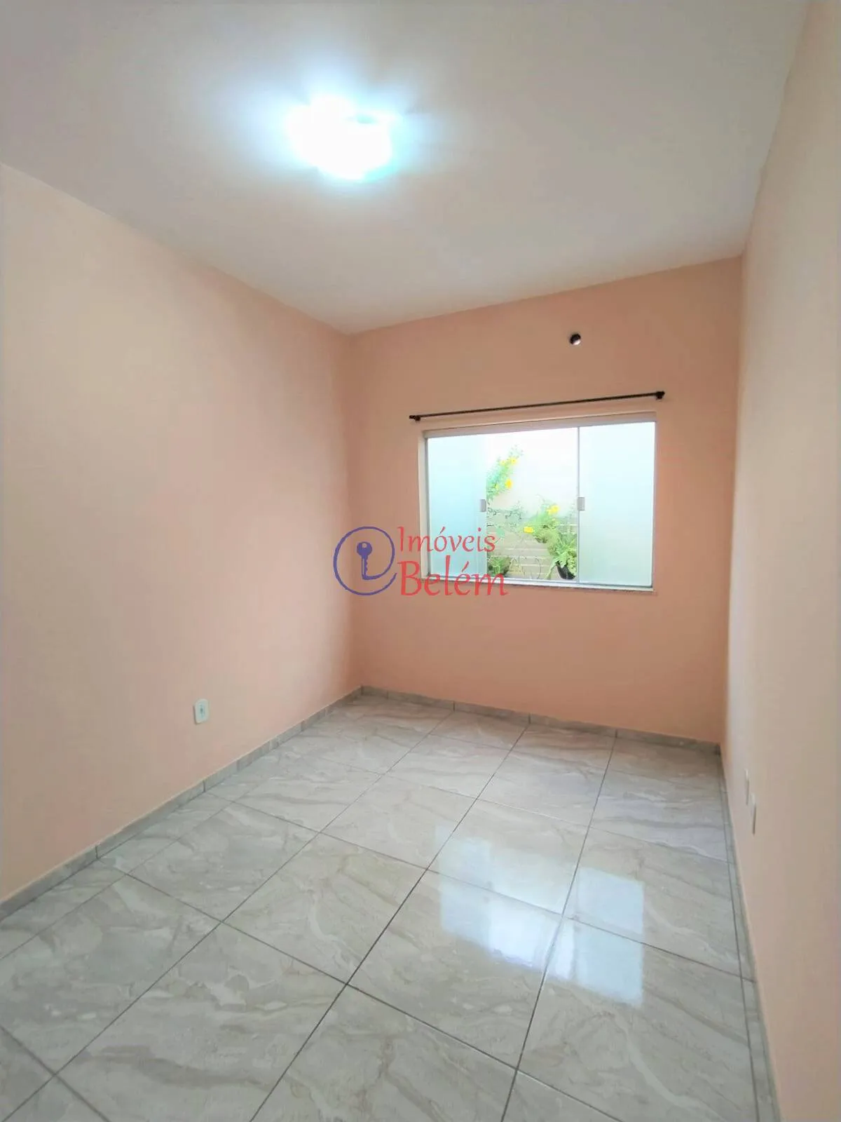 Imagem Casa 3/4 sendo 2 suítes em condomínio na Augusto Montenegro