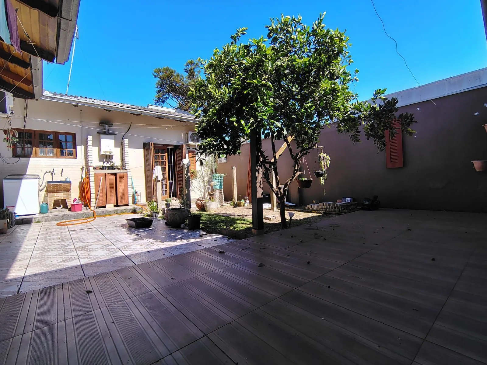 Imagem Casa no Bairro Nova Esteio com 200m² de área privativa e 03 (Três) quartos.