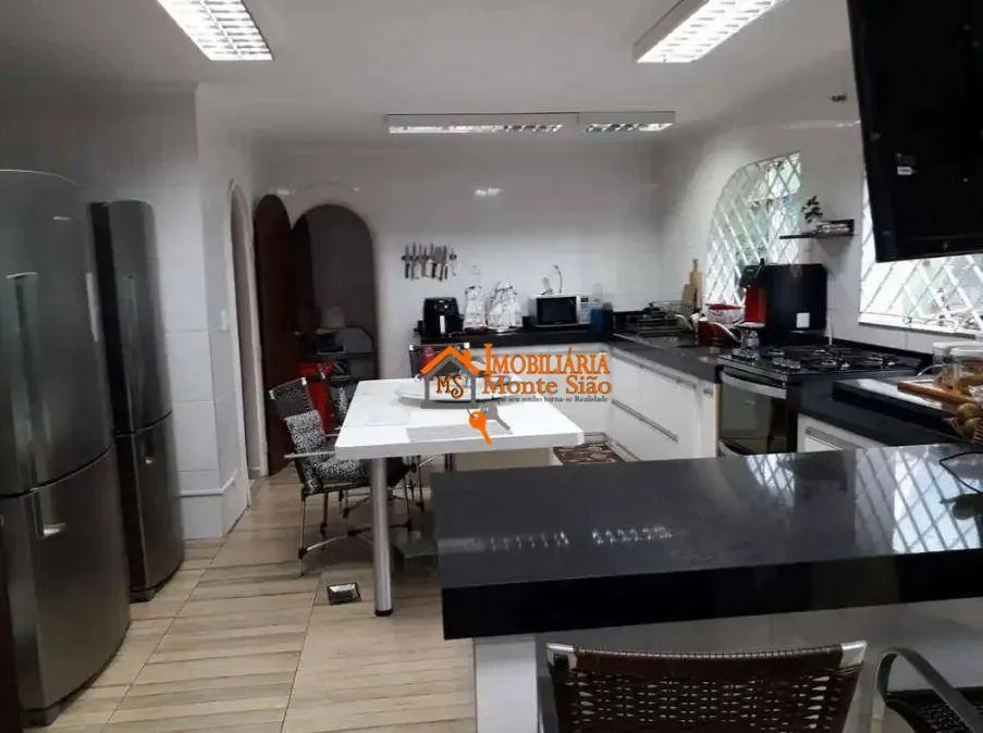 Imagem Sobrado com 5 dormitórios à venda, 492 m² por R$ 4.770.000 - Maia - Guarulhos/SP