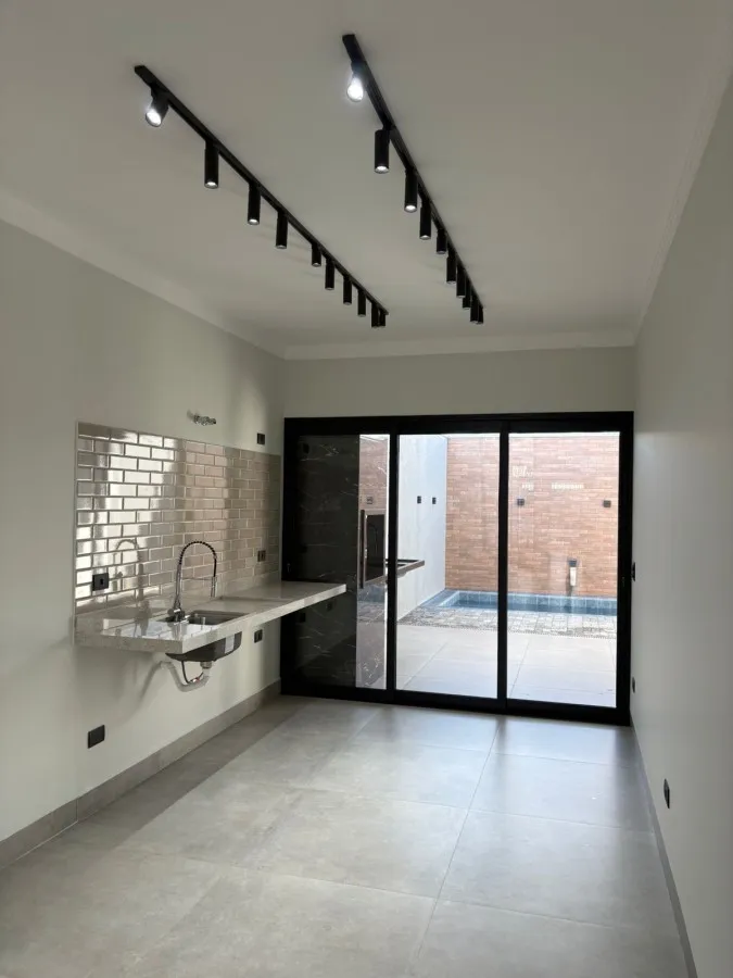Imagem Casa para Venda em Maringá / PR no bairro Parque das Bandeiras