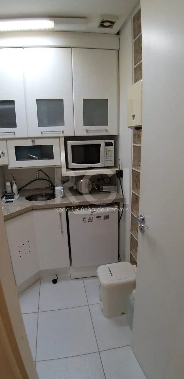 Imagem Sala comercial com 40m² privativos localizado no bairro Petrópolis em Porto Alegre/RS.