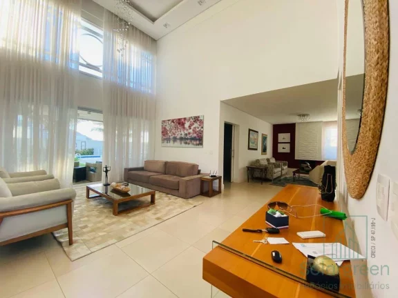 Imagem Casa de Condomínio, 486 m², mobiliado, à Venda em Atibaia
