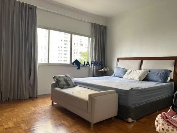 Imagem Venda 3 quartos reformado Rua dos Franceses 220m²