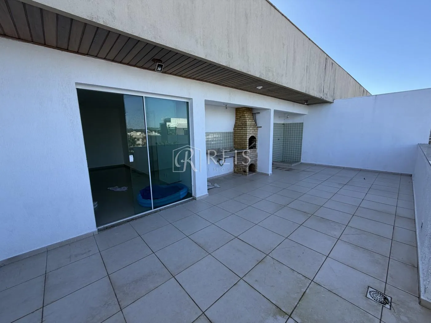 Imagem Apartamento para Venda em Rio das Ostras, Recreio, 3 dormitórios, 2 suítes, 3 banheiros, 1 vaga