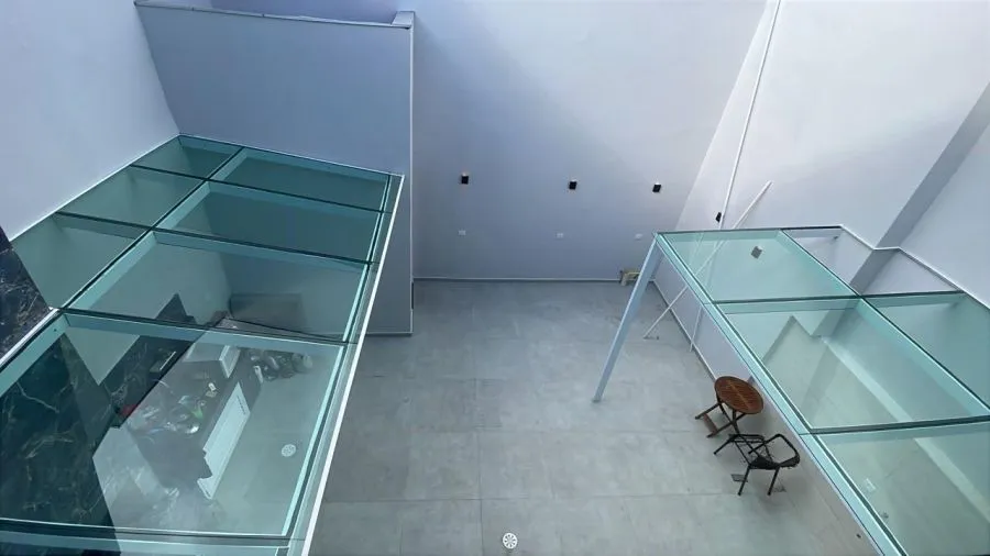 Imagem Sobrado amplo, com 3 dormitórios, sala, cozinha, banheiro.