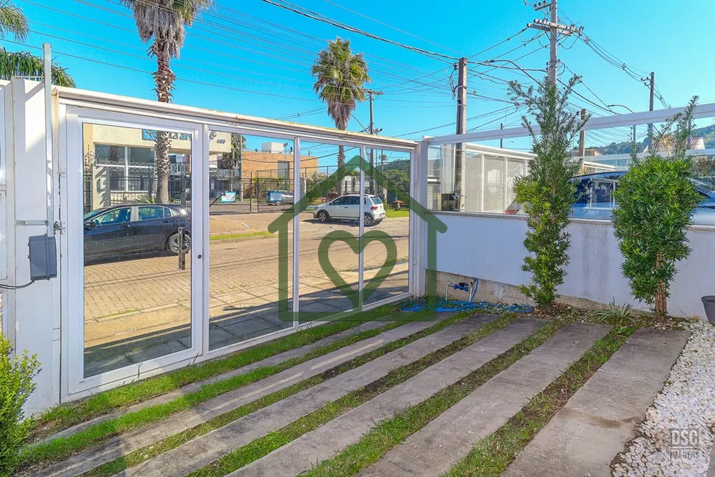Imagem Casa térrea com 92m² privativos, muito bem distribuída, oferecendo um ambiente acolhedor e funcio...