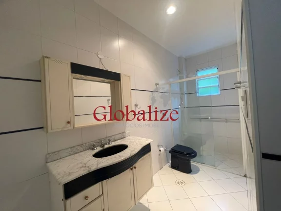 Imagem Sobreposta Duplex com Piscina Privativa à venda com 3 Suítes e 2 Vagas no Bairro do Embaré em Santos por R$ 1.600.000,00