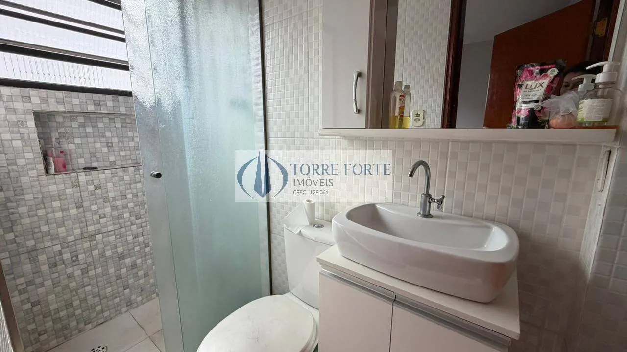 Imagem Linda casa, estilo sobrado, com 4 dormitórios e 4 vagas na Vila Alpina
