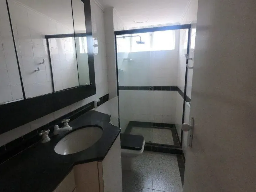 Imagem Apartamento com 2 quartos e 72m² à venda em Menino Deus, Porto Alegre.