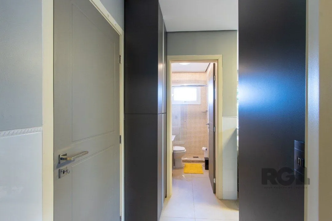 Imagem Casa em condomínio, 03 suítes, sendo 01 master, no Terra Ville,