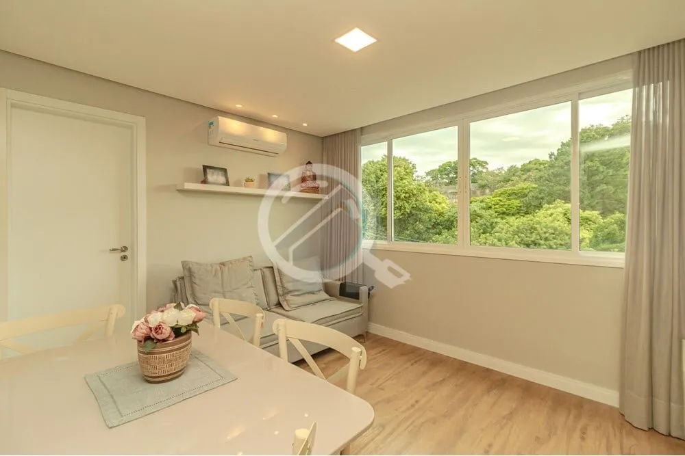 Imagem Apartamento totalmente mobiliado - PORTEIRA FECHADA no Coração do bairro Menino Deus. Com 01 dormi...