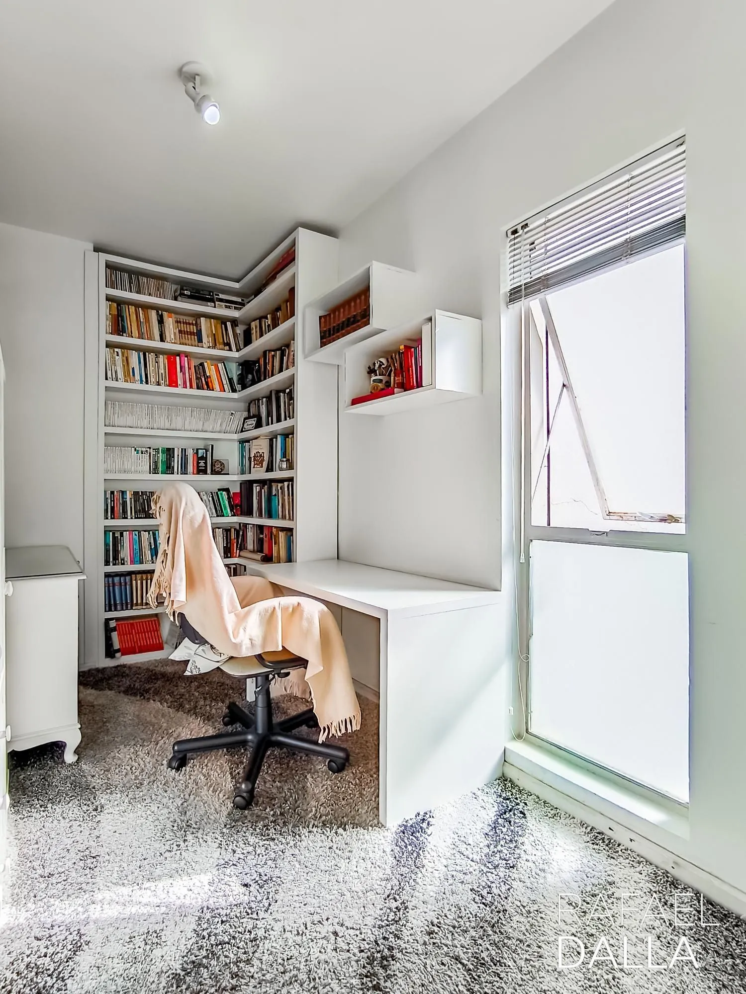 Imagem Apartamento de 3 dormitórios com suíte, vaga e portaria 24h na Protásio Alves