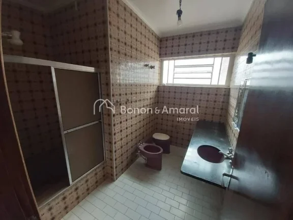 Imagem Amplo sobrado à venda em localização estratégica, próximo ao Cambuí, Avenida Norte Sul e Shopp...