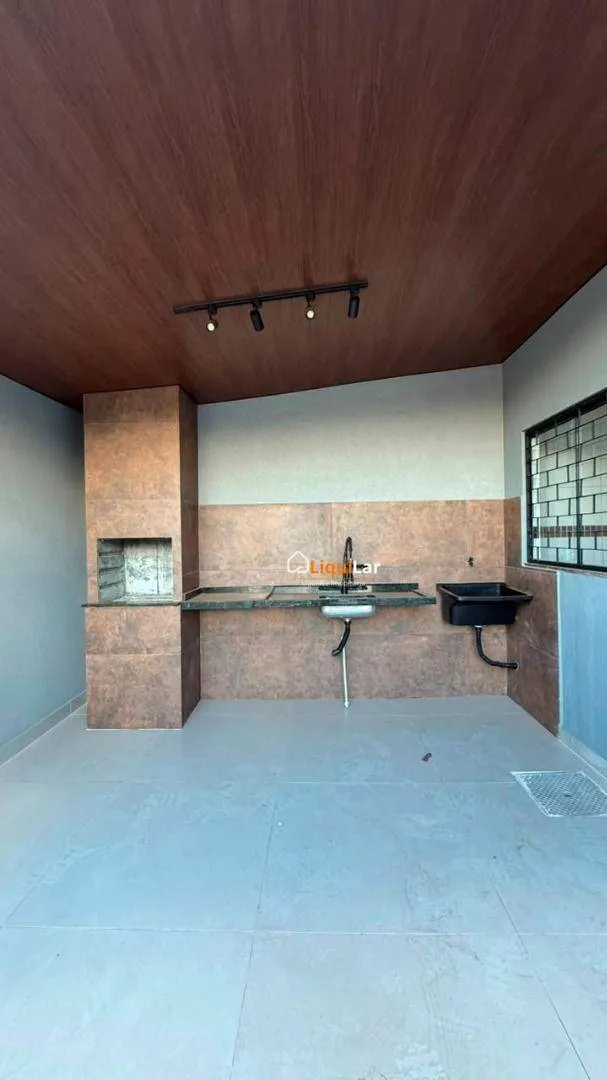 Imagem Casa à Venda no Portal Caiobá com 2 Quartos, Quintal Privativo e Varanda Gourmet