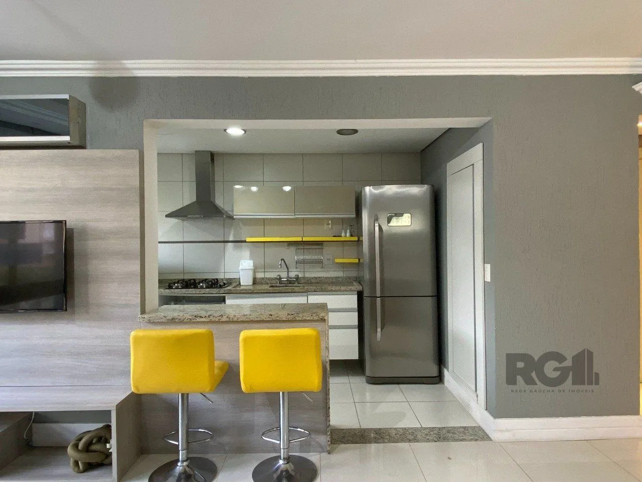 Imagem APARTAMENTO MOBILIADO DE 2 DORMITÓRIOS - CENTRO HISTÓRICO