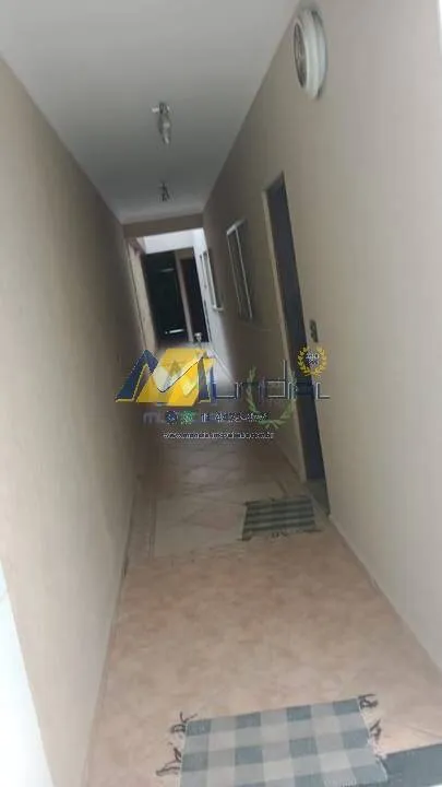 Imagem Sobrado à Venda com 359m², 4 dormitórios, 4 suítes, 1 sala e 5 vagas!!!