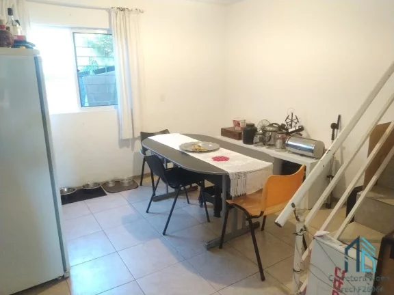 Imagem (Permuta ou financiamento) Sobrado 04 quartos c/suíte, terreno nos fundos, no Jardim das Américas em Curitiba PR,