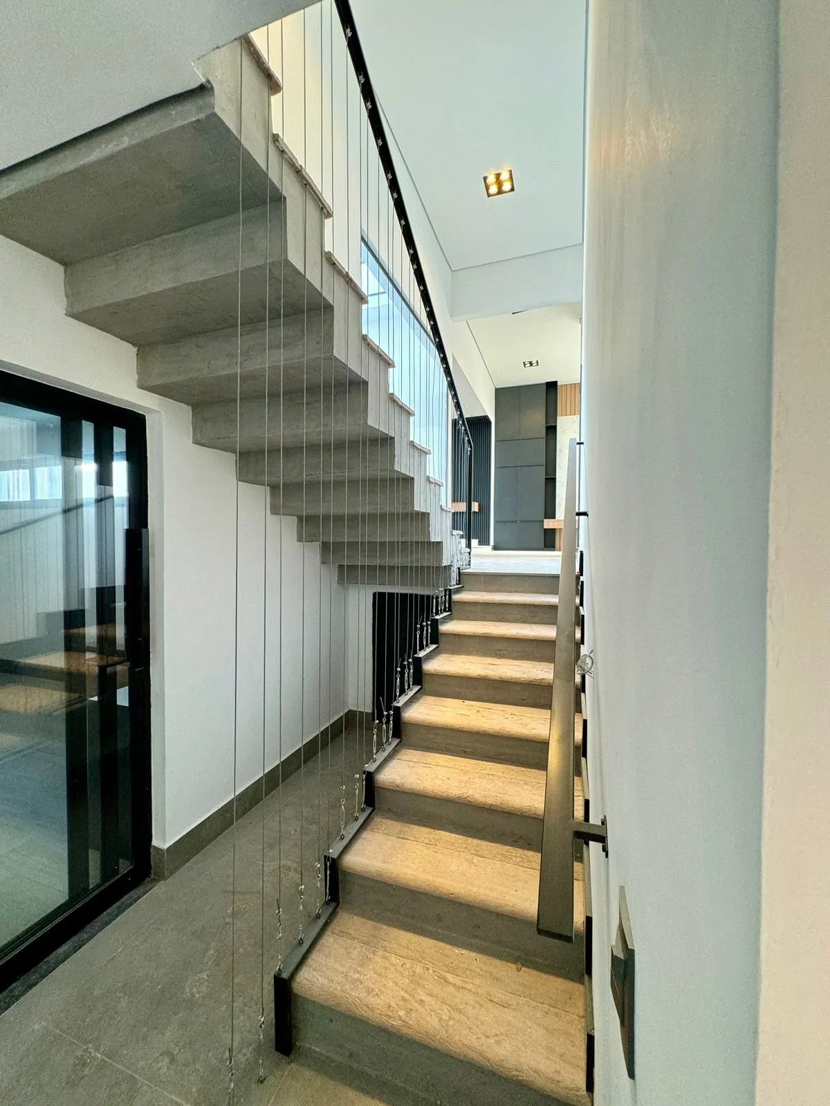 Imagem Casa Moderna e Sofisticada com Vista Privilegiada e Lazer Completo no Ibiti Reserva