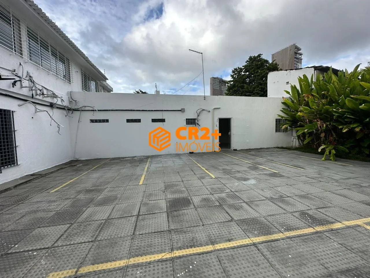 Imagem Vendo ou loco Prédio comércial 560 m² - Av. Agamenom Magualhães