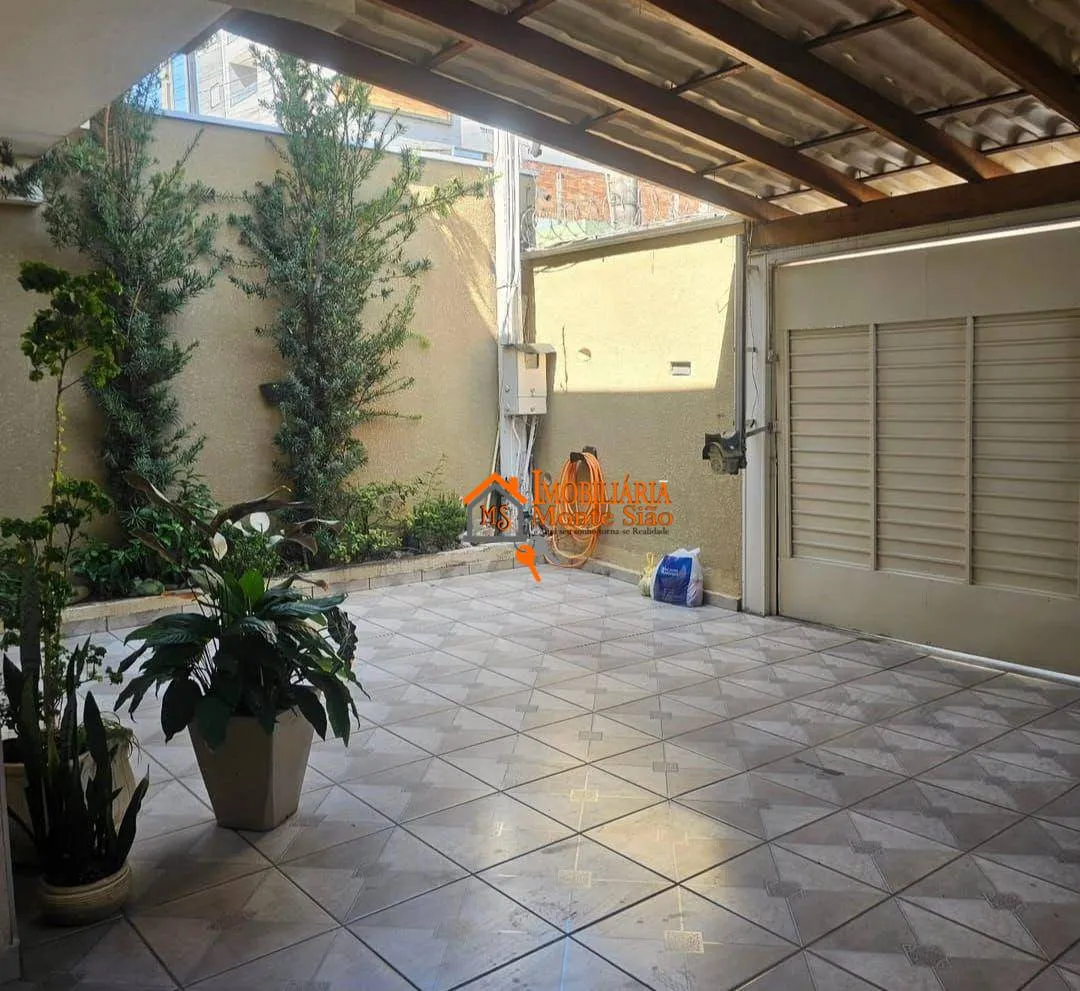 Imagem Sobrado com 4 dormitórios à venda, 220 m² por R$ 750.000,00 - Nova Cerejeira - Atibaia/SP