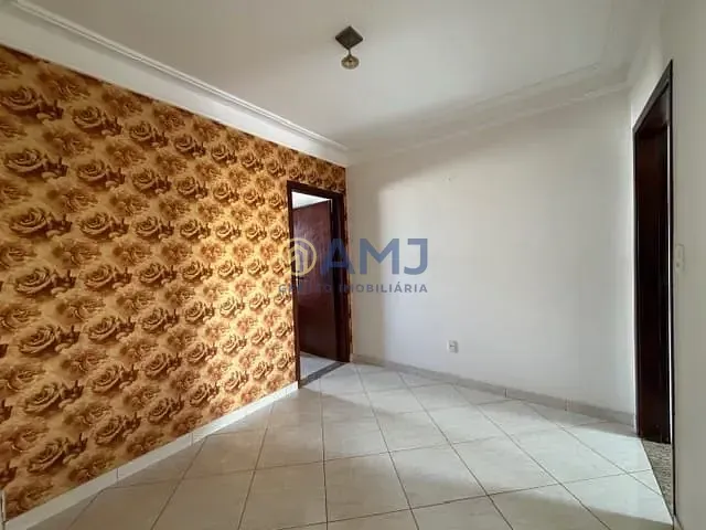 Imagem SOBRADO À VENDA NO CONDOMÍNIO GRANVILLE | 4 SUÍTES | PISCINA | GOIÂNIA