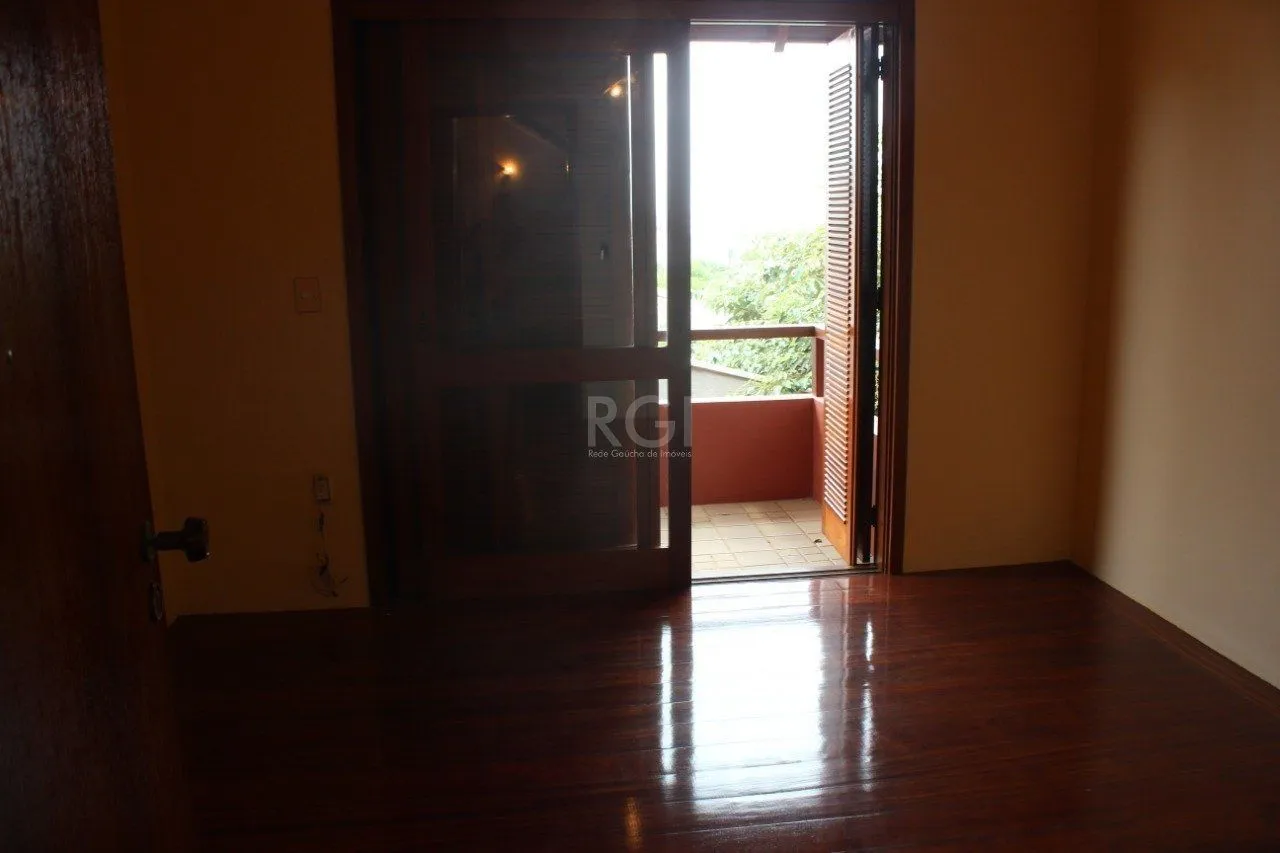 Imagem Casa Condominio para Venda - 379.23m², 4 dormitórios, sendo 1 suites, 2 vagas - Menino Deus