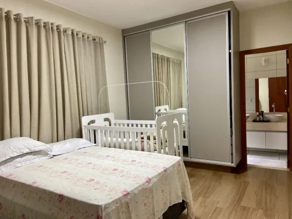 Casa de Condomínio com 3 Quartos à Venda, 160 m² em Condomínio Parque dos Cisnes - Goiânia