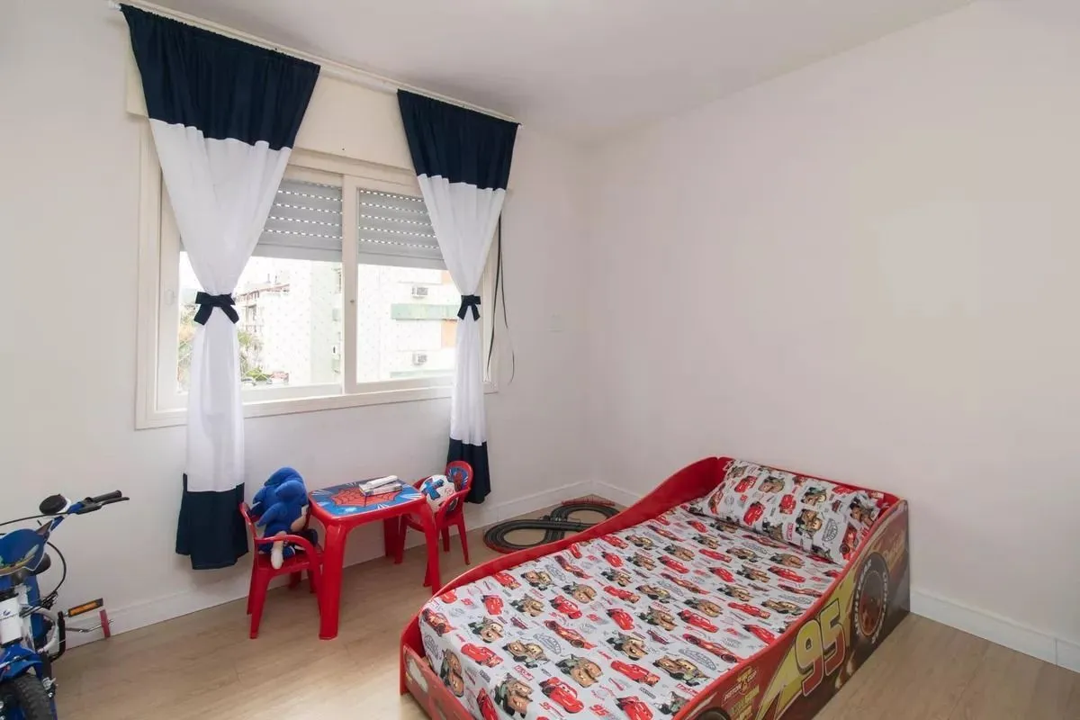 Imagem Apartamento com 03 dormitorios e vaga de garagem na Cavalhada -Porto Alegre/RS