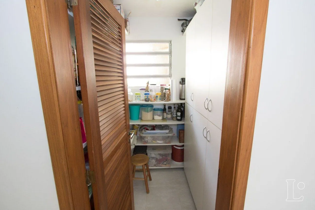 Imagem Casa para Venda - 416.89m², 4 dormitórios, sendo 1 suites, 5 vagas - Tristeza