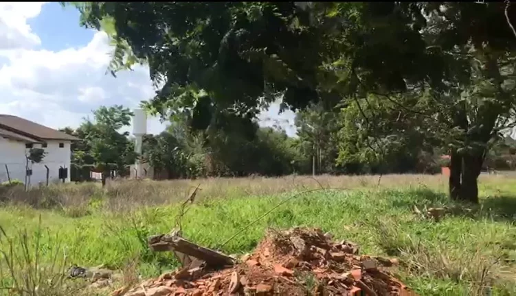 Imagem Terreno para chácara dentro de condomínio no interior de São Paulo