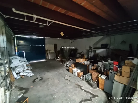 Imagem Galpão Comercial para Locação na Barra Funda, São Paulo-SP: 2 banheiros, 3 vagas de garagem, 600m² de Área