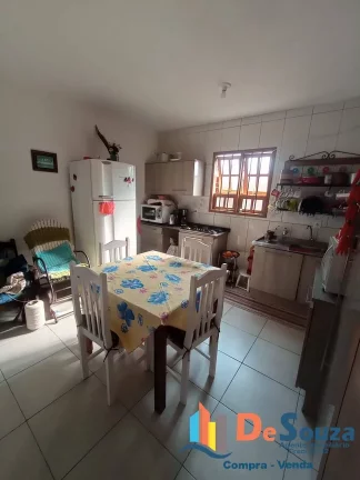 Imagem Imóvel com anexo + 2 apartamentos