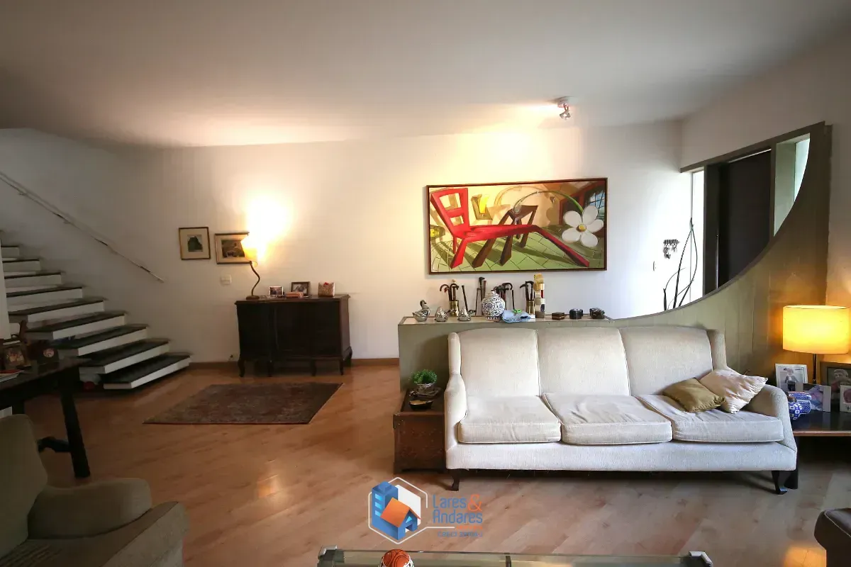 Imagem Casa para venda em Planalto Paulista com 5 quartos, sendo 3 suítes, 400m²