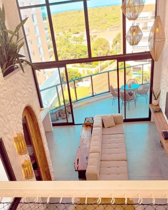 Imagem Descubra o ápice do luxo e do conforto nesta espetacular cobertura duplex, um verdadeiro refúgio c...