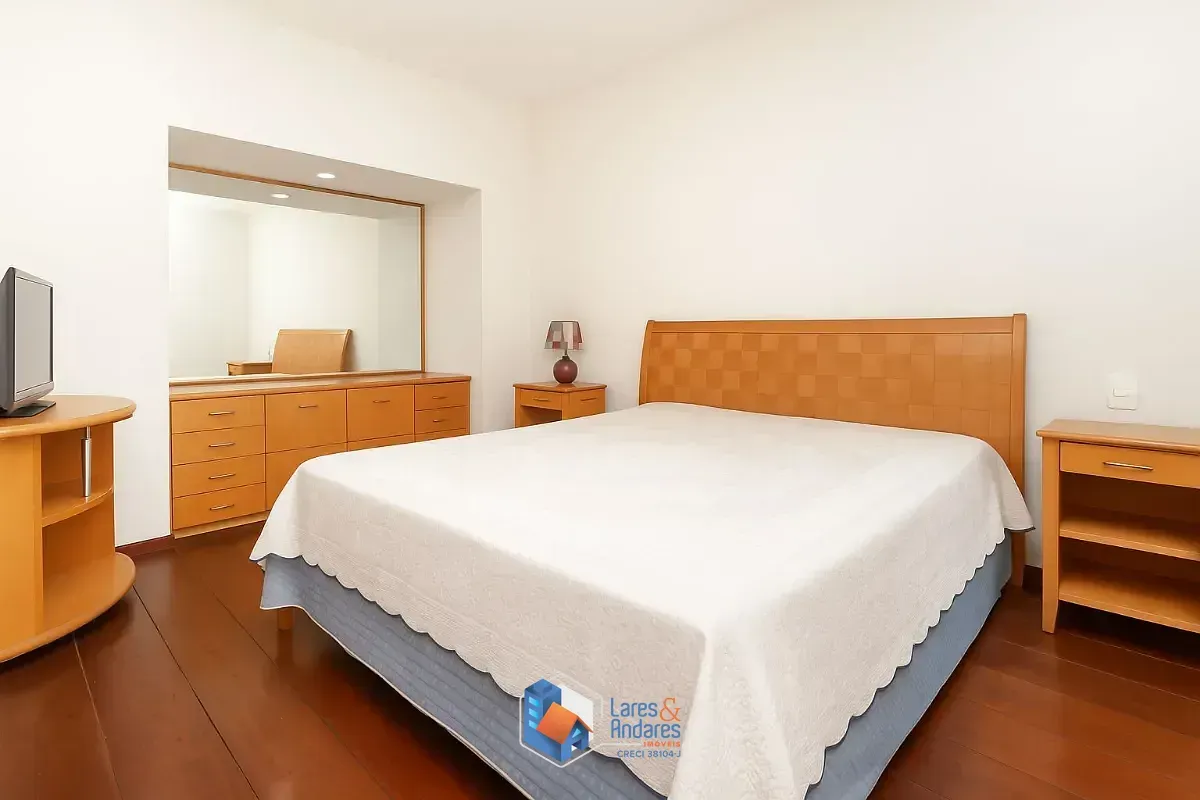 Imagem Sobrado para venda em Vila Ida com 4 quartos, sendo 4 suítes, 426m²