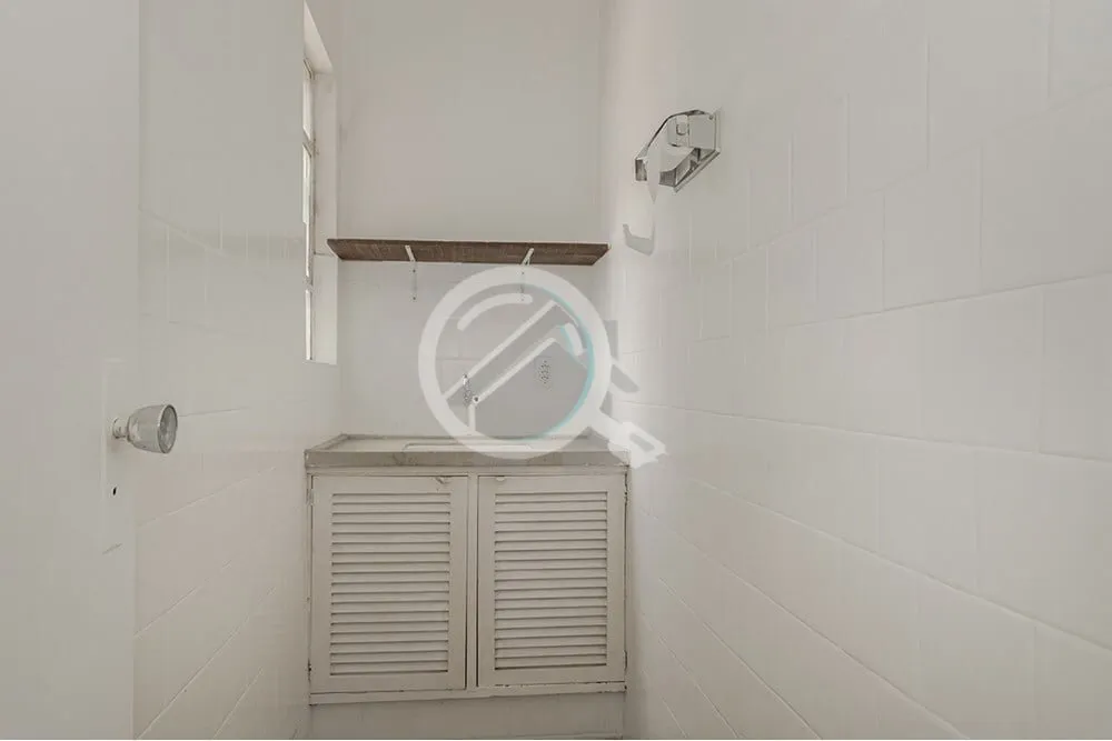 Imagem Disponível para venda uma excelente sala comercial localizada na Rua dos Andradas, no coração do ...